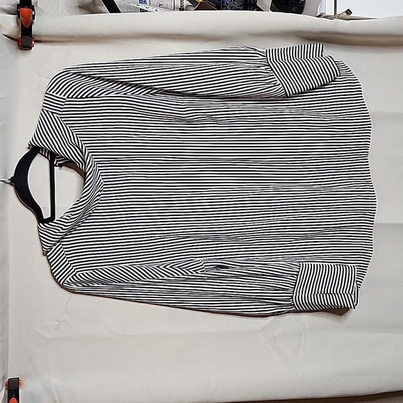 Chico Striped Mock-Neck Top sz 1 - Picture 1 of 4